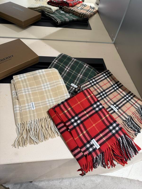 Burberry Scarf 155X30cm E111603